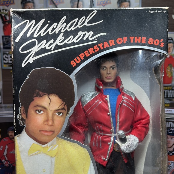 Michael Jackson Superstars of the 80's Collector Doll 1984 “beat it” outfit - Picture 2 of 4